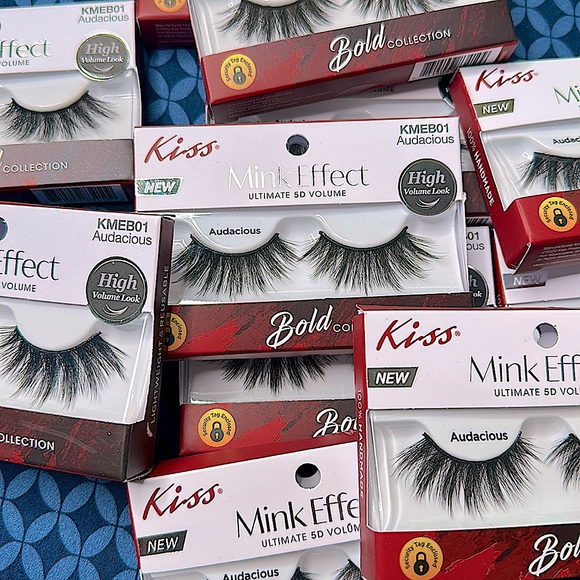 Mink Eyelashes anyone? These are brand new never opened! (3) for the $5 - Picture 3 of 5